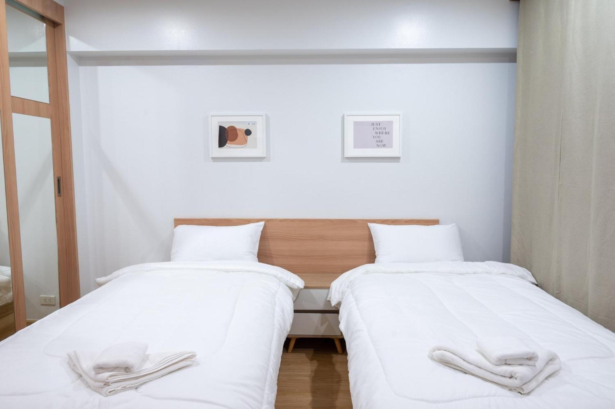 Creston Grand Hotel Suphanburi Esterno foto