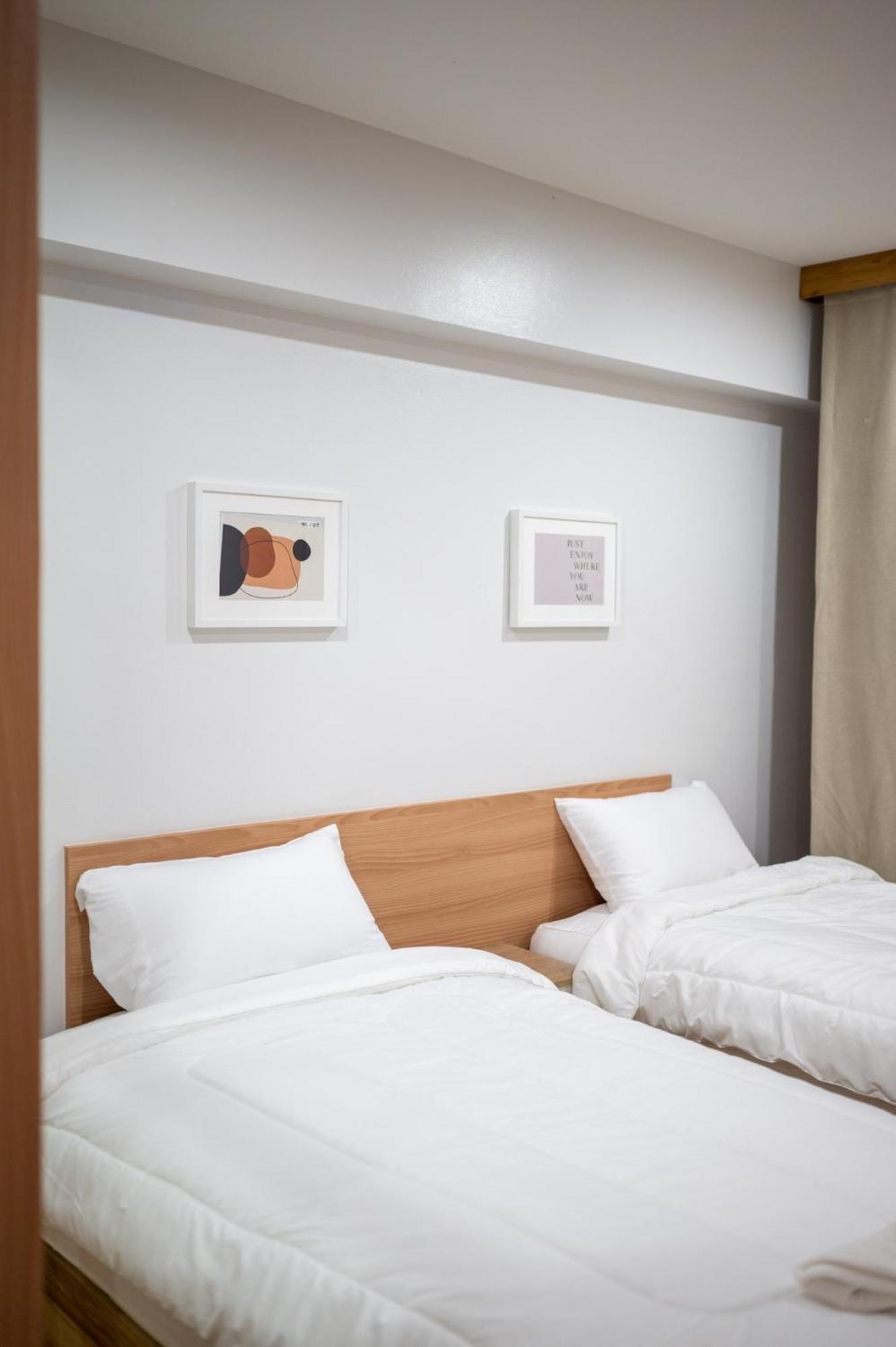 Creston Grand Hotel Suphanburi Esterno foto