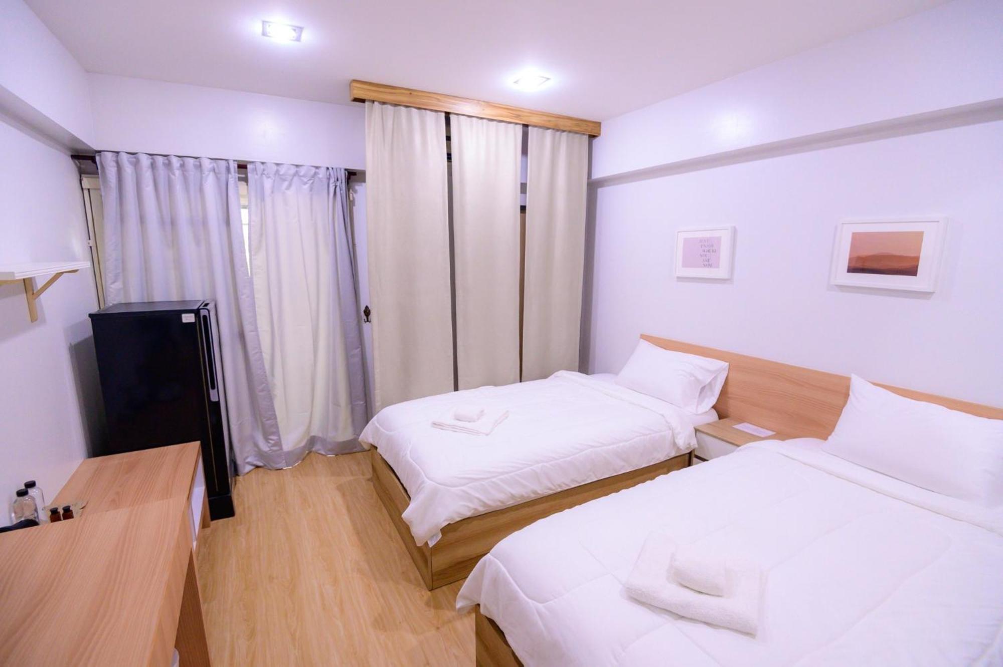 Creston Grand Hotel Suphanburi Esterno foto